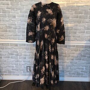 Vince Micro Pleated Boat Neck Dress Floral NEW L Quiet Luxury Avant Garde $595
